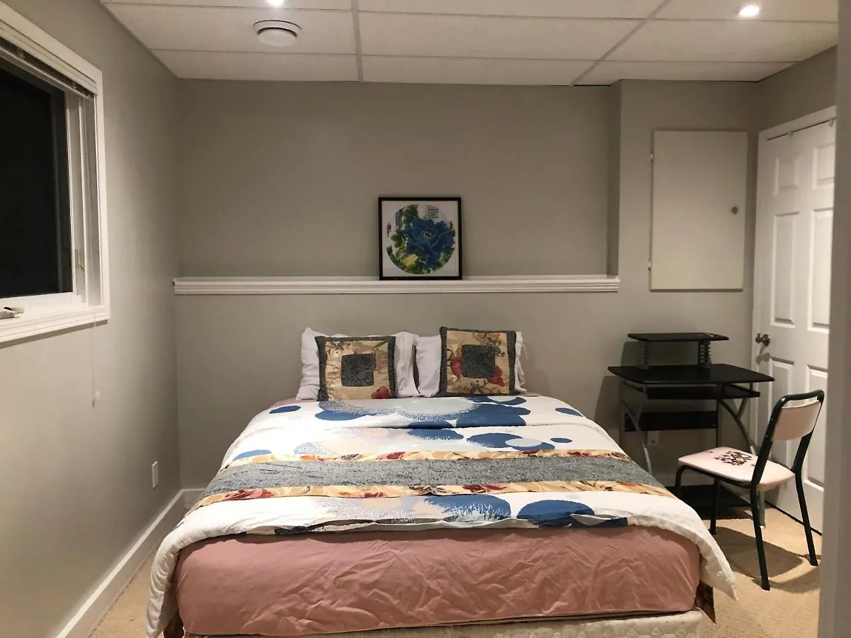 Citadel Hill Cr Community! Apartment Calgary Homestay
