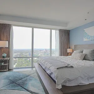 https://luxury-view-in-toronto-downtown-3-bedroom-2-5-bathroom.hotelstorontoontario.org