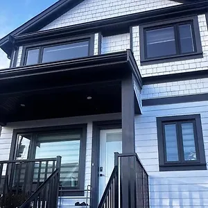 https://brand-new-sunset-cozy-and-sweet-home.vancouver-hotels-bc.net